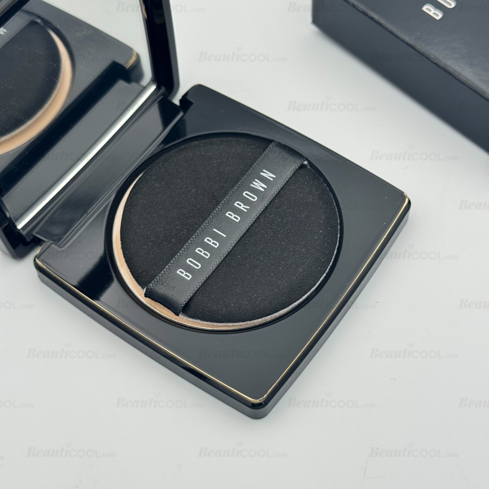 Bobbi Brown Sheer Finish Pressed Powder 9g #Soft Sand​ ,Bobbi Brown, Bobbi Brown Sheer Finish Pressed Powder ราคา , Bobbi Brown Sheer Finish Pressed Powder รีวิว , Bobbi Brown Sheer Finish Pressed Powder ซื้อ