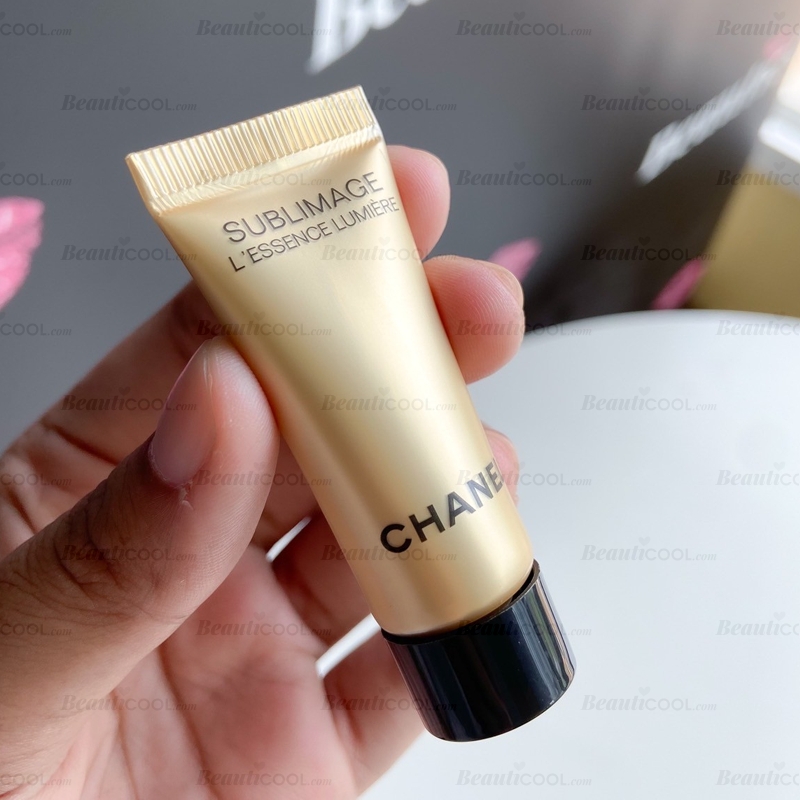 CHANEL Sublimage L'essence Lumiere 5ml (With Box)